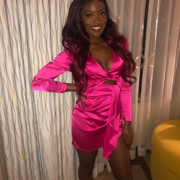 Fushia “Kylie” dress - Picture 2 of 4